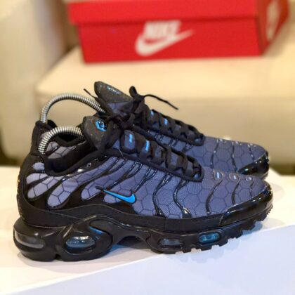 NIKE AIR MAX TN PLUS